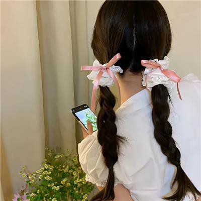 蒂拉和兰妮劫火车